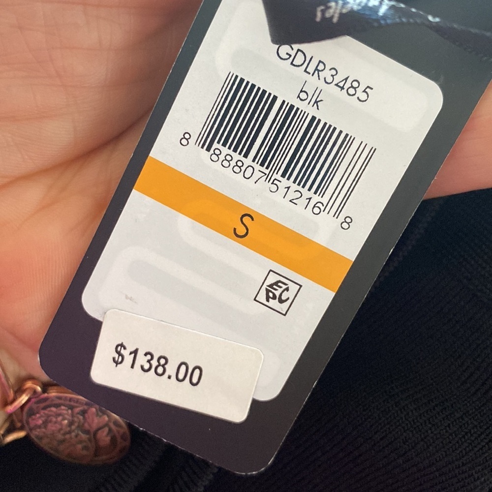 Guess fitted NWT dress cb - Picture 8 of 9